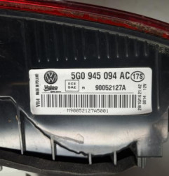 Feu arriere secondaire droit (feux) VOLKSWAGEN GOLF 7 Photo n°4