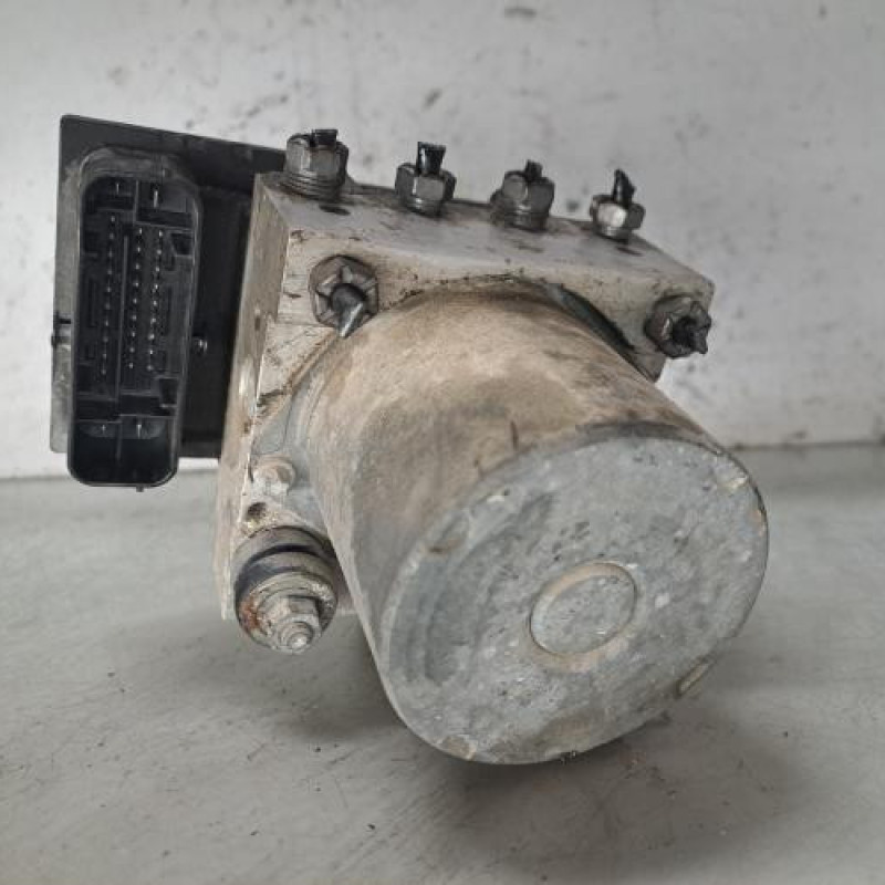 Bloc ABS (freins anti-blocage) RENAULT TRAFIC 2