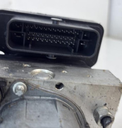 Bloc ABS (freins anti-blocage) CITROEN C1 2 Photo n°3