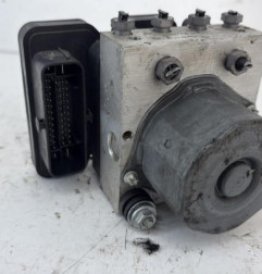 Bloc ABS (freins anti-blocage) MERCEDES CLASSE A 176