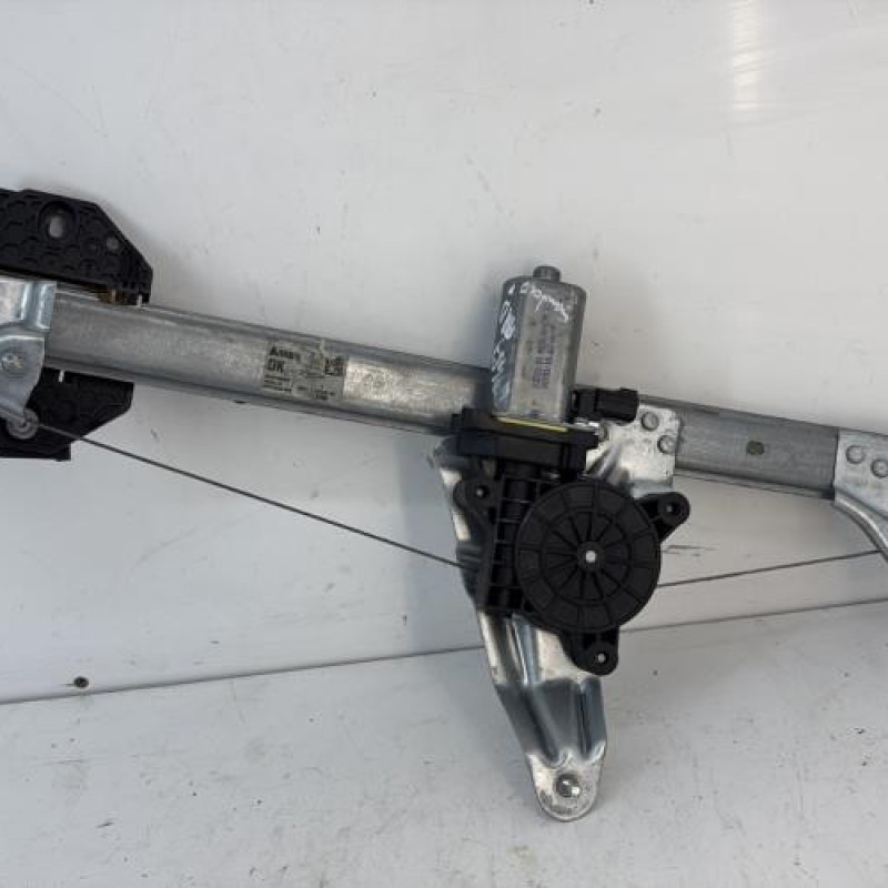 Leve vitre electrique arriere droit DACIA SANDERO 2