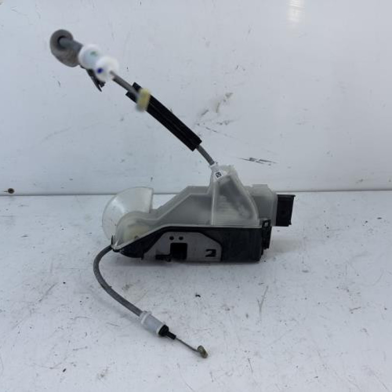 Serrure avant gauche PEUGEOT 208 2