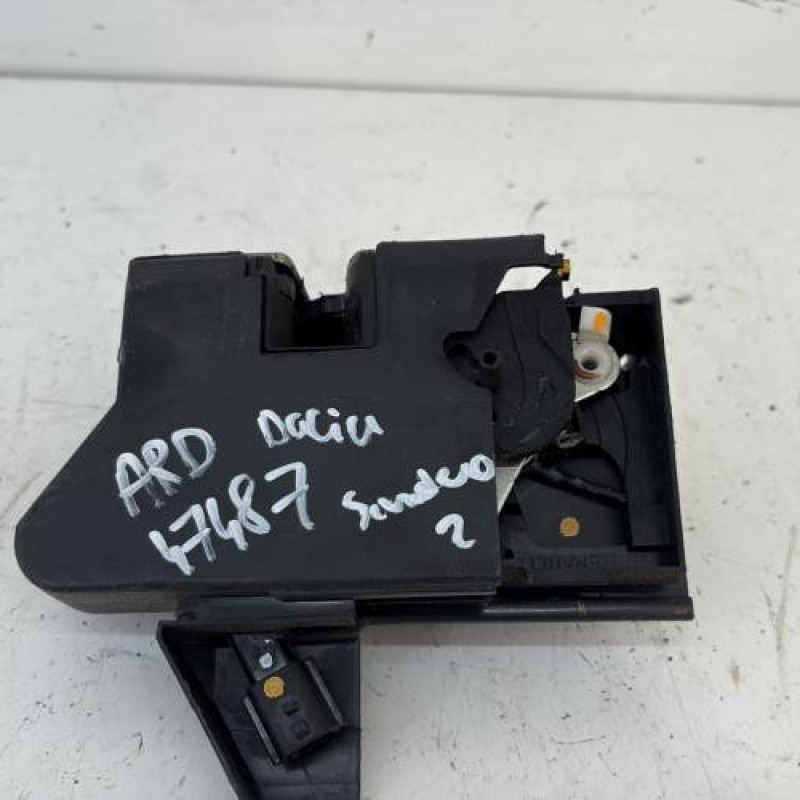 Serrure arriere droit DACIA SANDERO 2