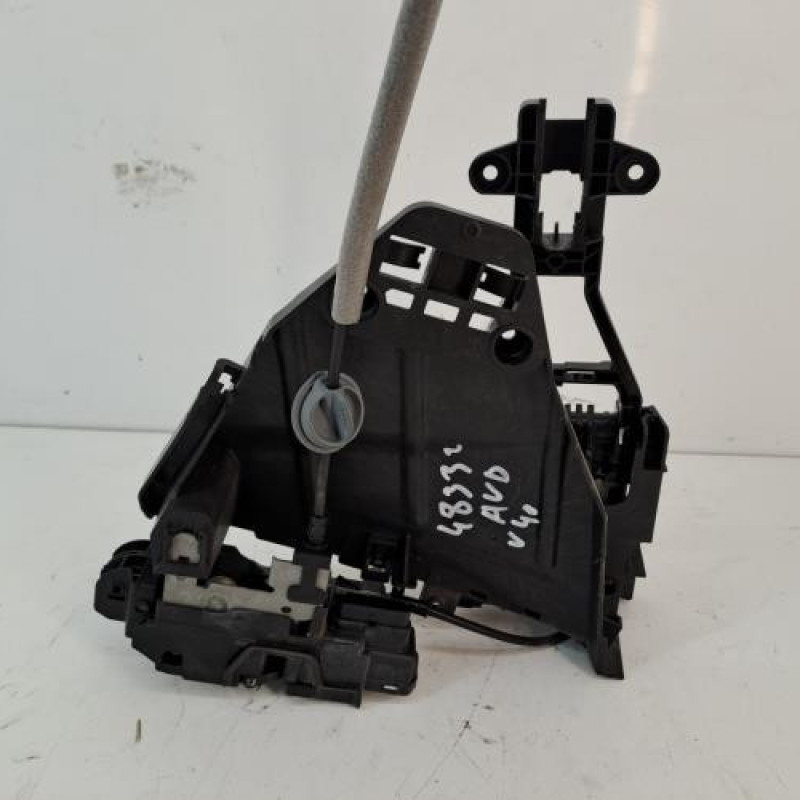 Serrure avant droit VOLVO V 40 2