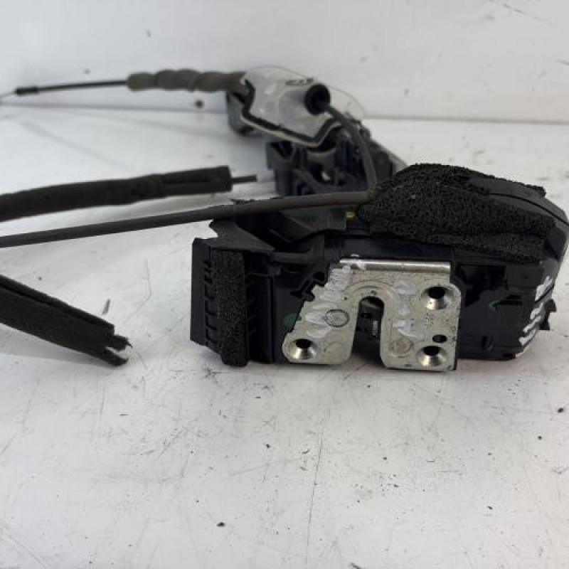 Serrure avant droit NISSAN QASHQAI 1