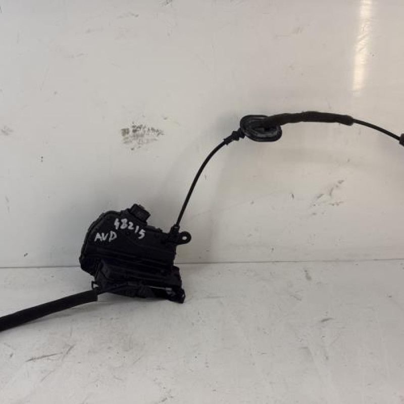 Serrure avant droit RENAULT CLIO 4