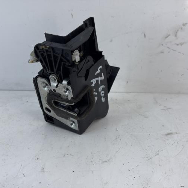 Serrure avant droit DACIA JOGGER