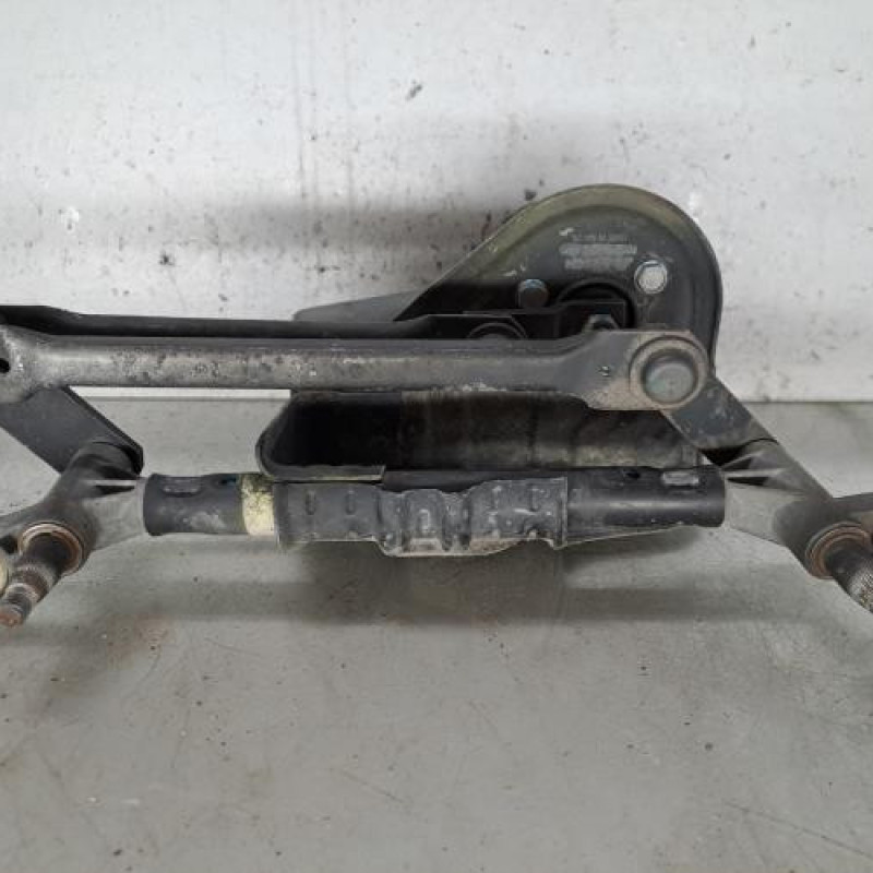 Moteur essuie glace avant VOLKSWAGEN FOX