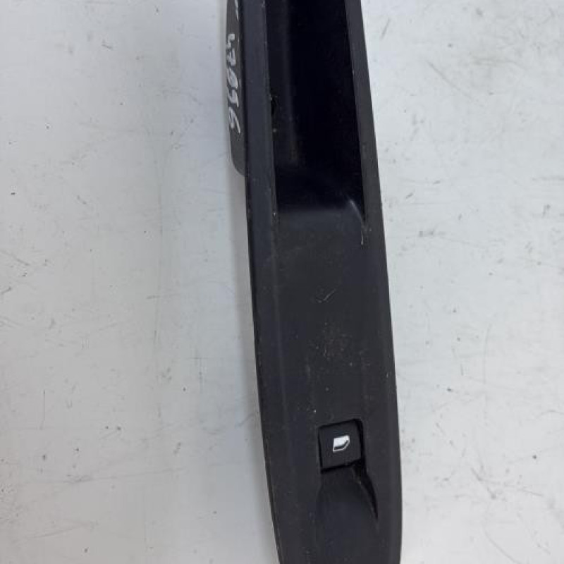 Interrupteur de leve vitre avant droit CITROEN DS3