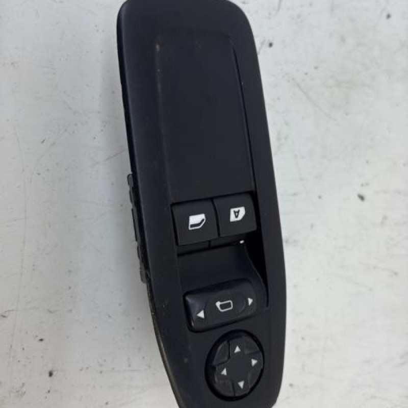 Interrupteur de leve vitre avant gauche PEUGEOT 208 1