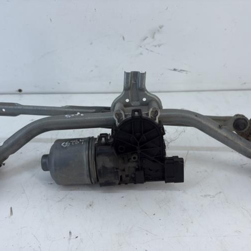 Moteur essuie glace avant PEUGEOT 2008 1
