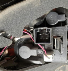 Feu arriere principal droit (feux) VOLVO V 40 2 Photo n°4