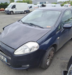 Malle/Hayon arriere FIAT GRANDE PUNTO Photo n°4