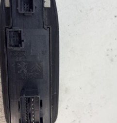 Interrupteur de leve vitre avant gauche PEUGEOT 2008 1 Photo n°3