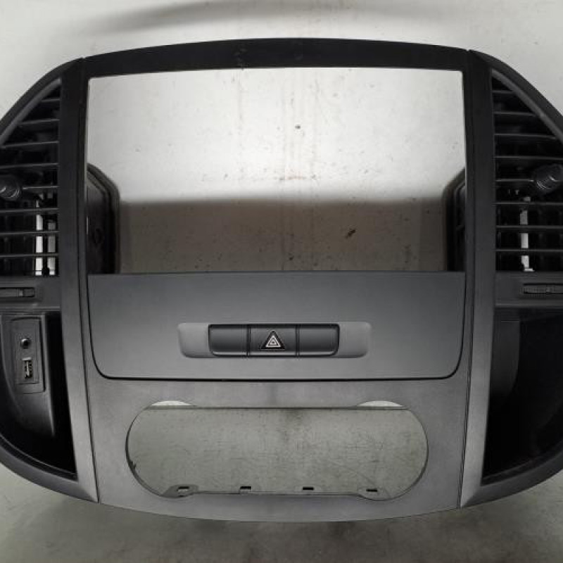 Console central (interieur plastique) MERCEDES VITO 447