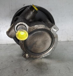 Pompe de direction RENAULT LAGUNA 3 Photo n°4