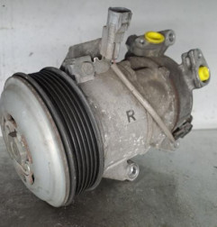 Compresseur clim TOYOTA YARIS 3 Photo n°1