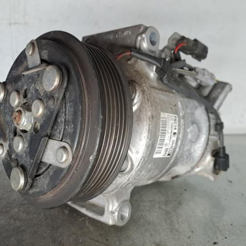 Compresseur clim RENAULT MEGANE 4
