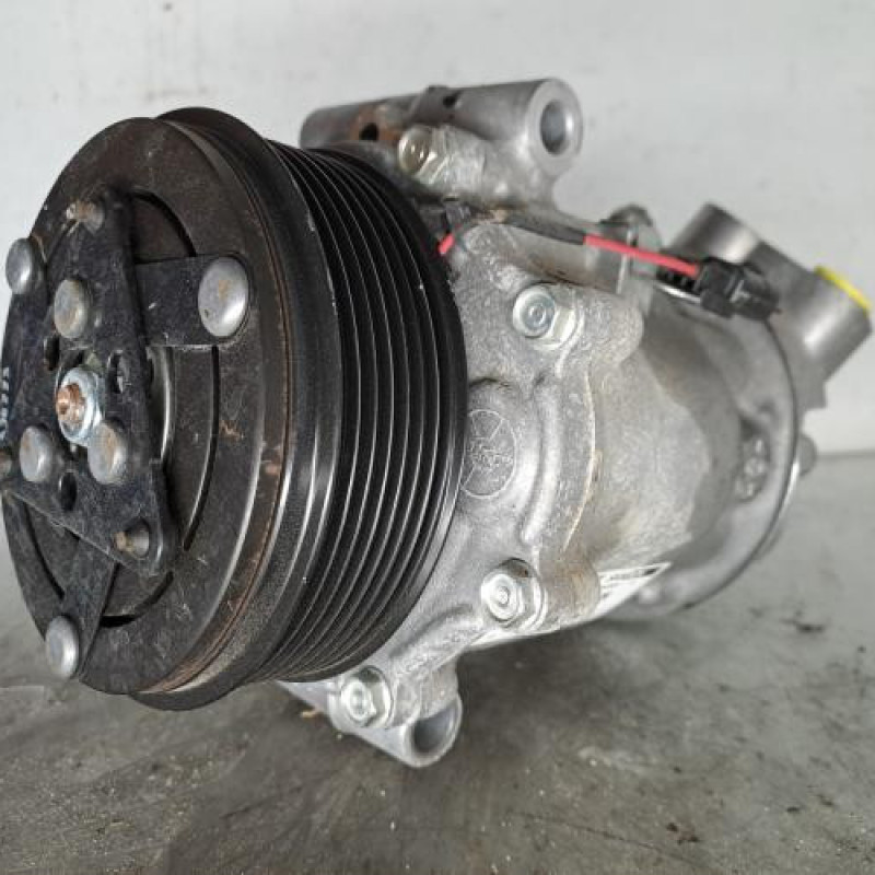 Compresseur clim DACIA JOGGER