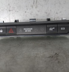 Bouton de warning DACIA JOGGER Photo n°1