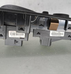 Interrupteur de leve vitre avant gauche FIAT PUNTO EVO 3 Photo n°4