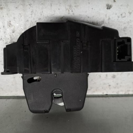 Serrure de hayon PEUGEOT 308 1