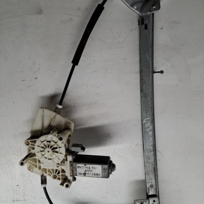 Leve vitre electrique avant droit PEUGEOT 406
