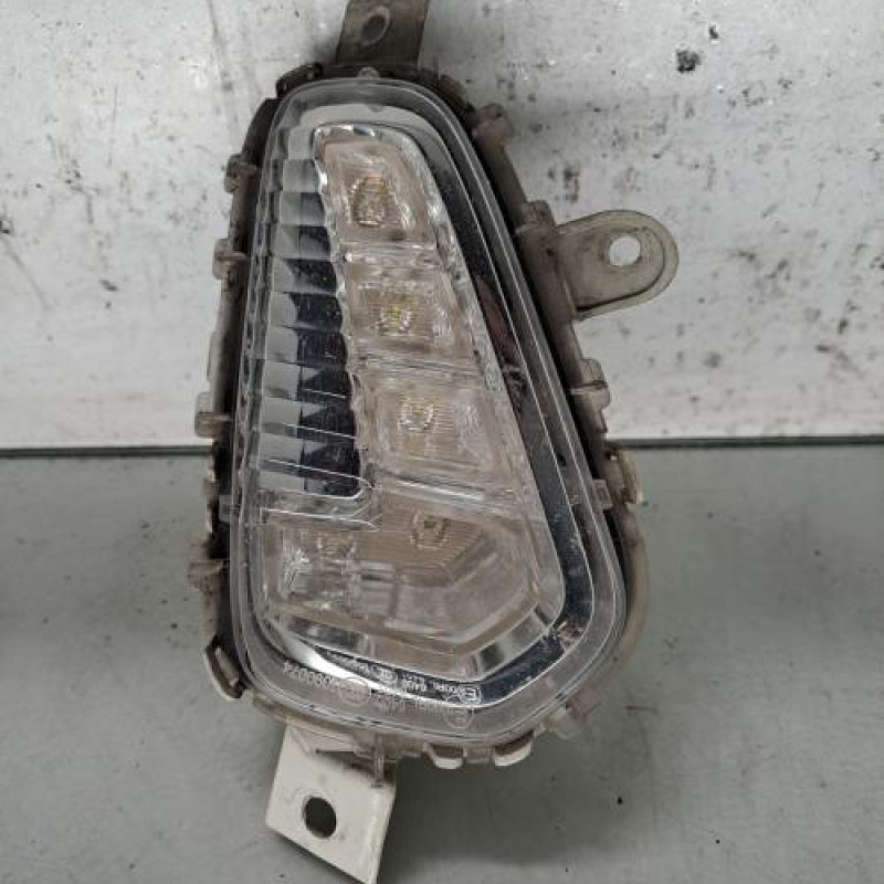 Feu diurne avant gauche VOLVO V 40 CROSS COUNTRY