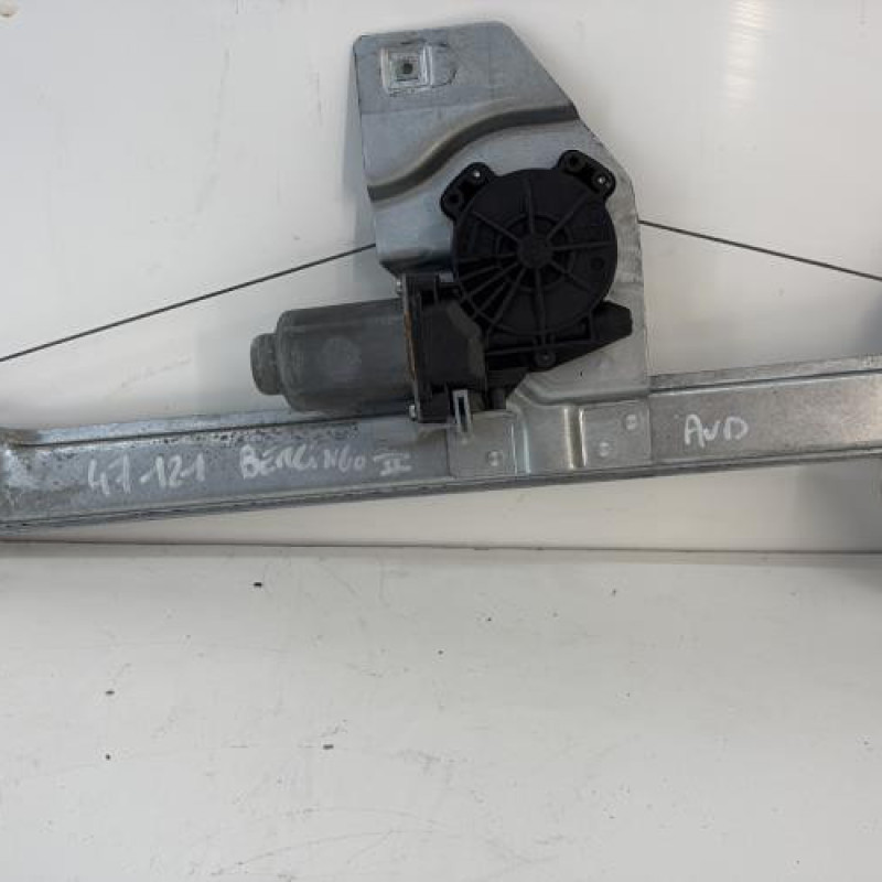 Leve vitre electrique avant droit CITROEN BERLINGO 2
