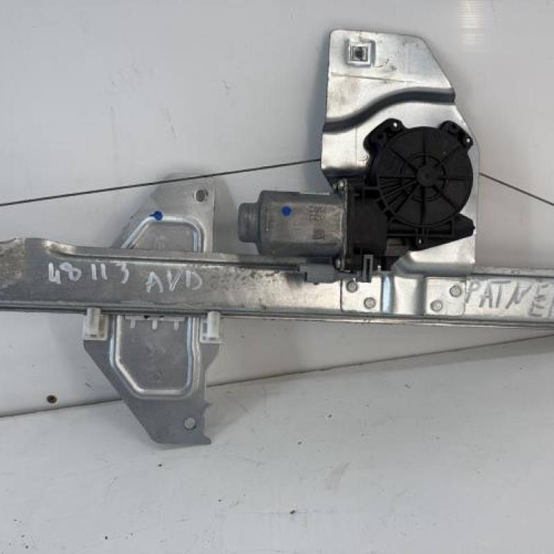 Leve vitre electrique avant droit PEUGEOT PARTNER 2