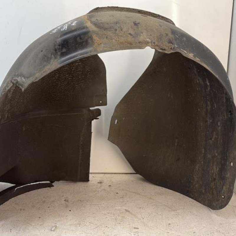 Pare boue avant gauche VOLKSWAGEN GOLF PLUS