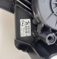 Leve vitre electrique arriere gauche PEUGEOT 208 2 Photo n°3