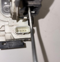 Serrure avant gauche MERCEDES CLASSE A 176 Photo n°3