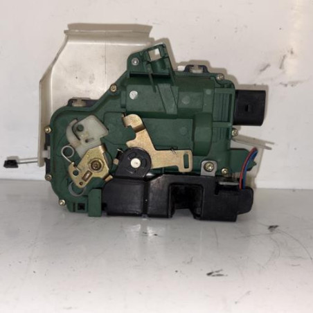 Serrure avant gauche VOLKSWAGEN PASSAT 4 Photo n°1