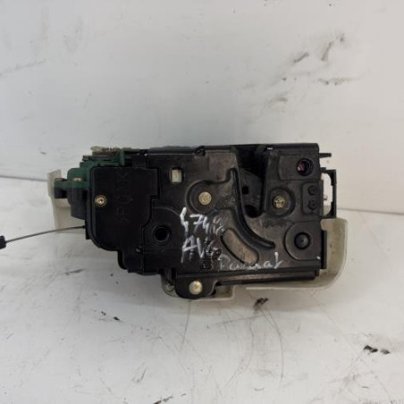 Serrure avant gauche VOLKSWAGEN PASSAT 4