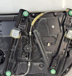 Leve vitre electrique avant gauche MERCEDES CLASSE A 176