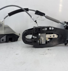 Serrure avant droit PEUGEOT 208 2 Photo n°1