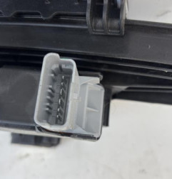 Leve vitre electrique arriere droit PEUGEOT 208 2 Photo n°3