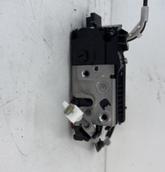 Serrure arriere gauche PEUGEOT 2008 1