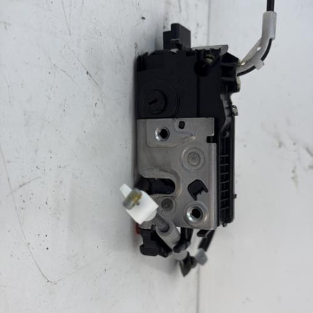 Serrure arriere gauche PEUGEOT 2008 1