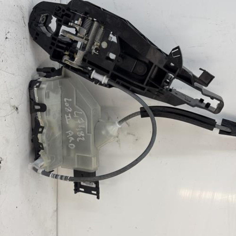 Serrure arriere droit PEUGEOT 208 2