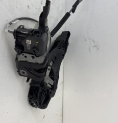 Serrure arriere droit PEUGEOT 208 2