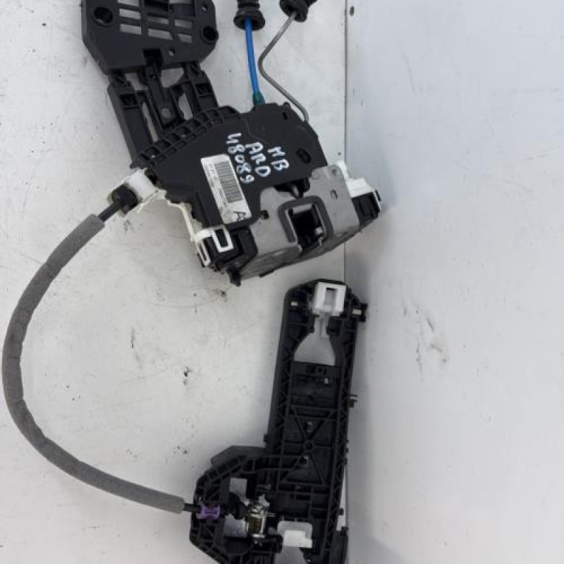 Serrure arriere droit MERCEDES CLASSE A 176