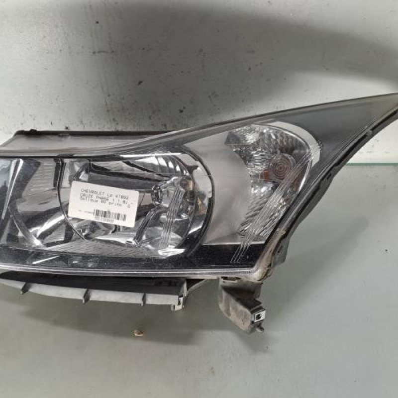 Optique avant principal gauche (feux)(phare) CHEVROLET CRUZE