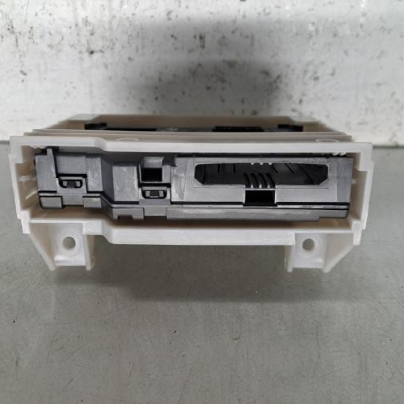 Lecteur de carte (neiman) RENAULT CAPTUR 1