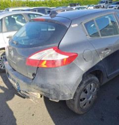 Malle/Hayon arriere RENAULT MEGANE 3 Photo n°6