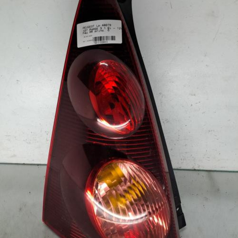 Feu arriere principal gauche (feux) PEUGEOT 107