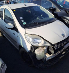 Feu arriere principal gauche (feux) PEUGEOT 107 Photo n°6