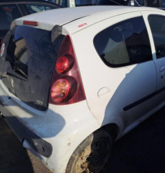 Porte avant droit PEUGEOT 107 Photo n°7