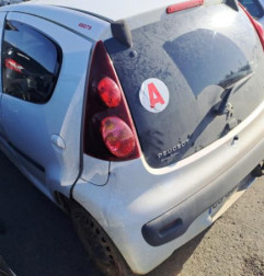 Porte avant droit PEUGEOT 107 Photo n°8
